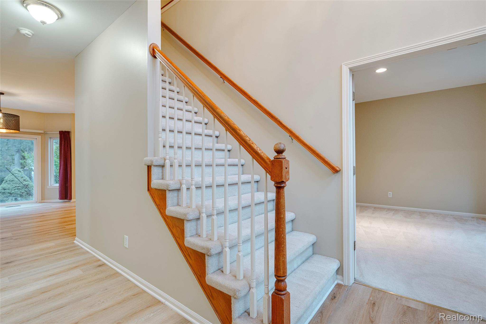 1387 Hartland Drive