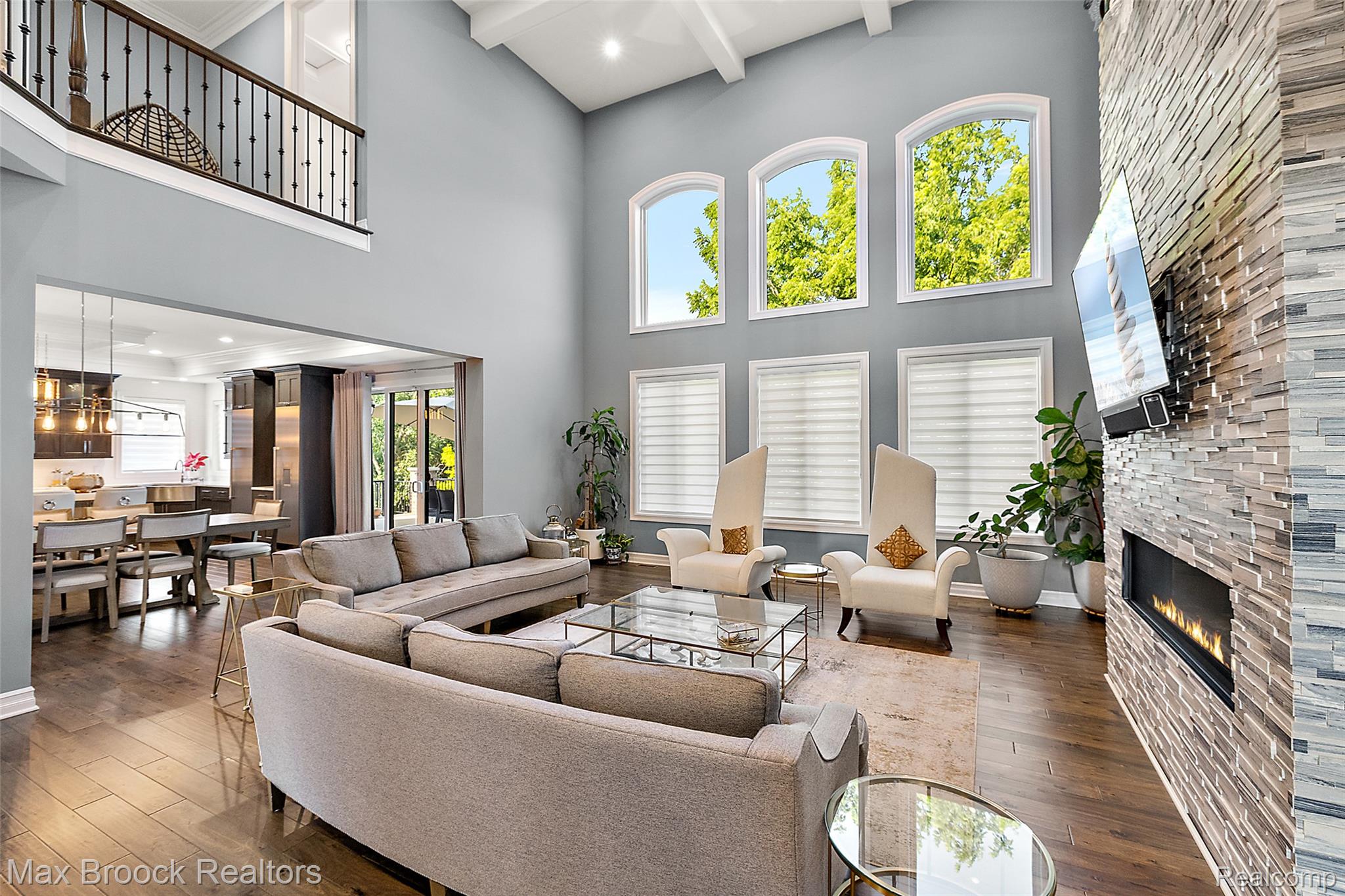 3888 Thatcher Drive