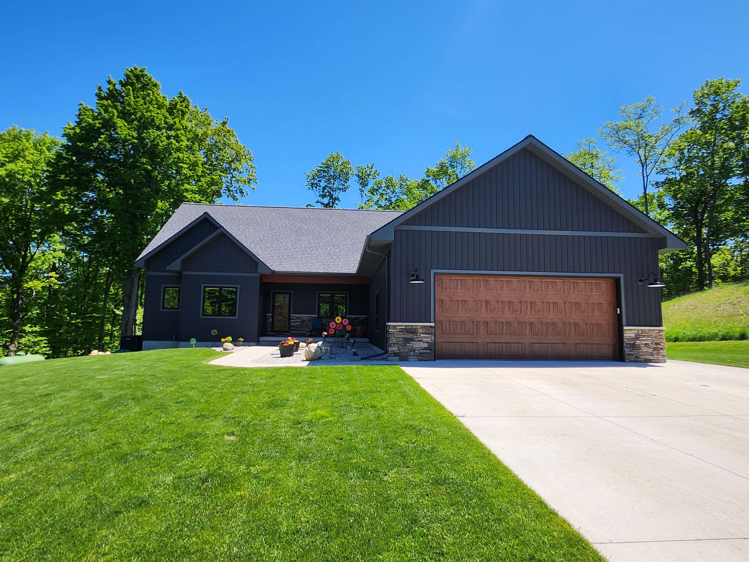 6238 E Gallivan Road