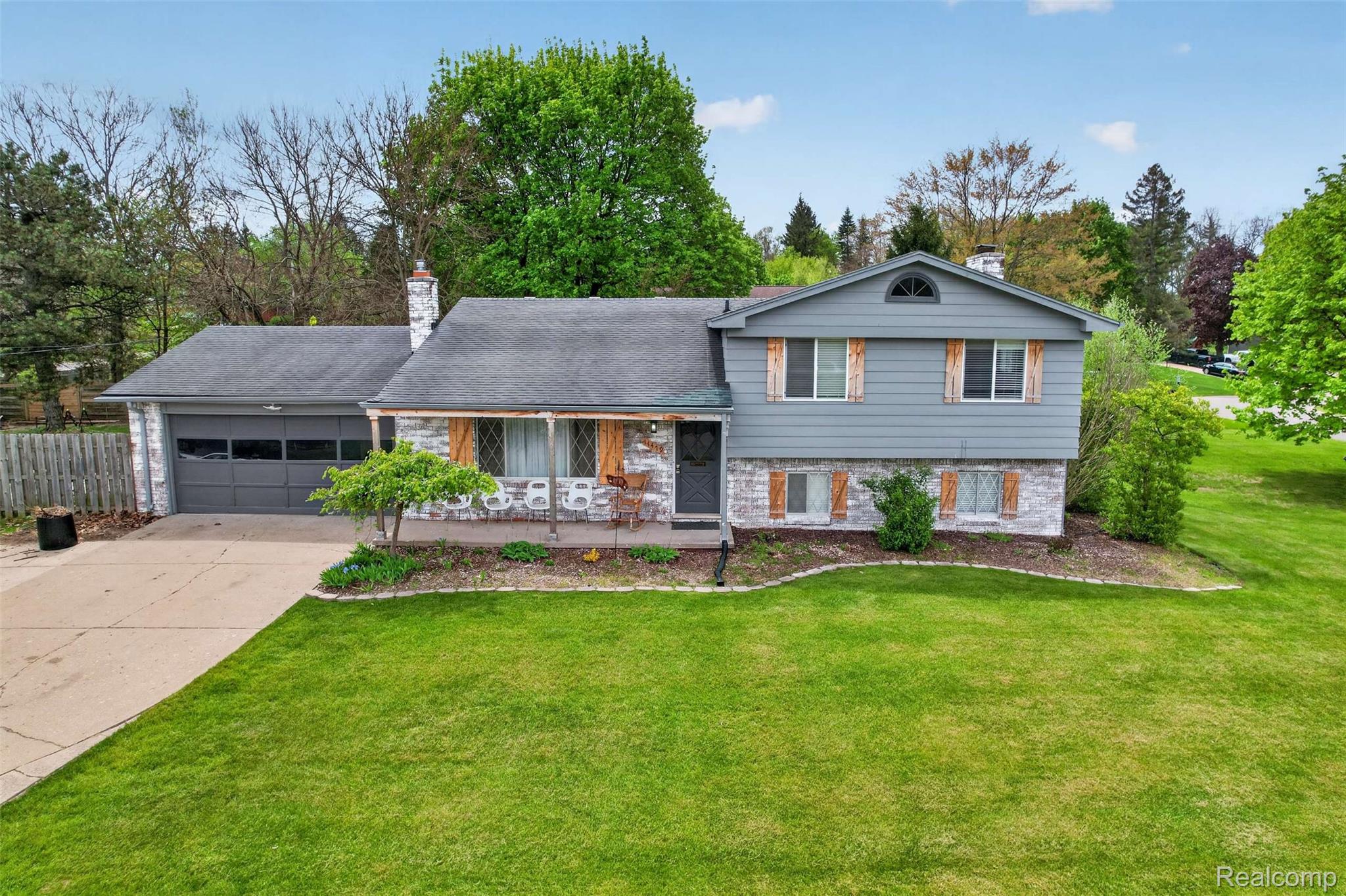 11479 Farmhill Drive
