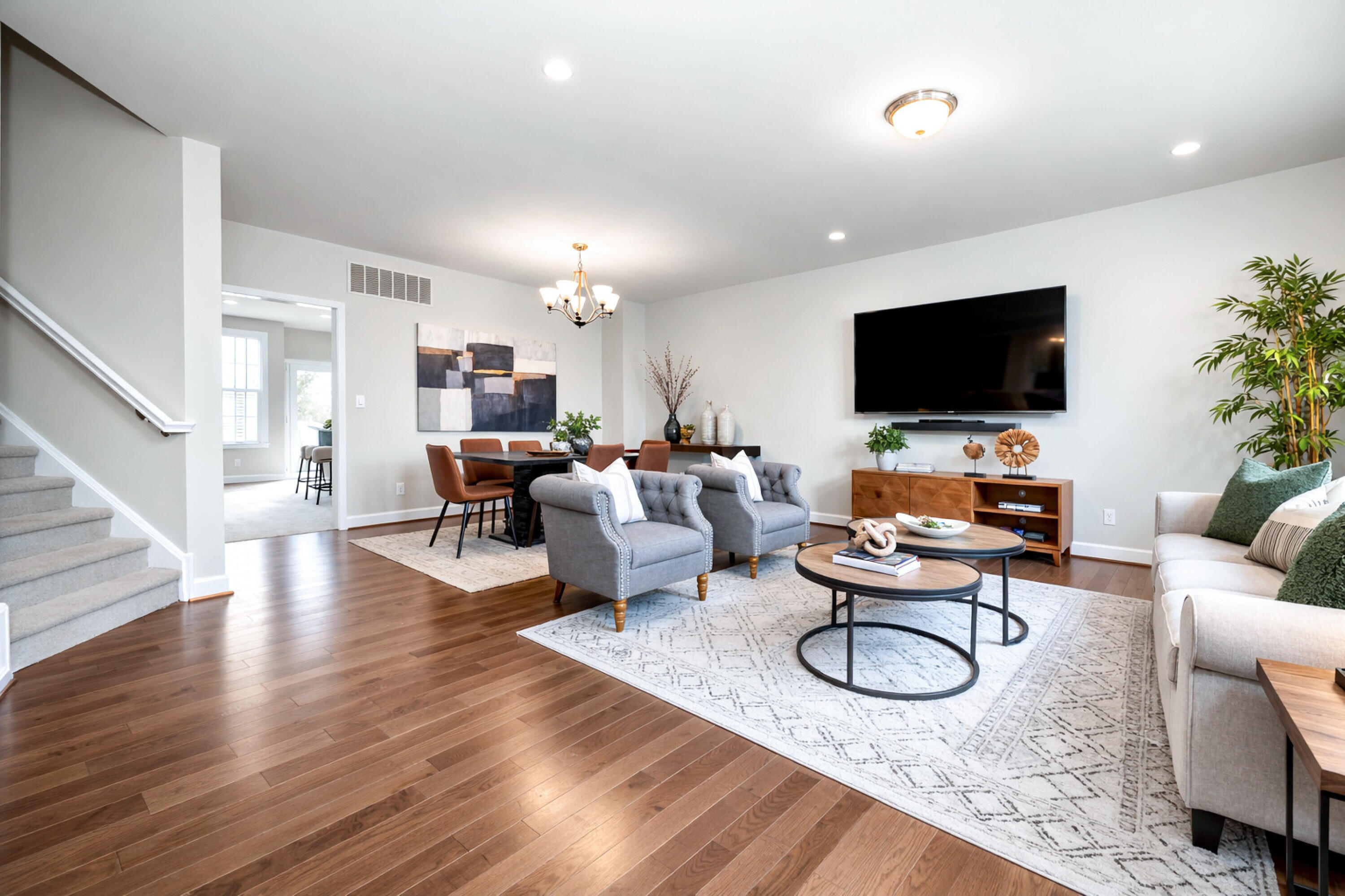 2794 Ashcombe Drive