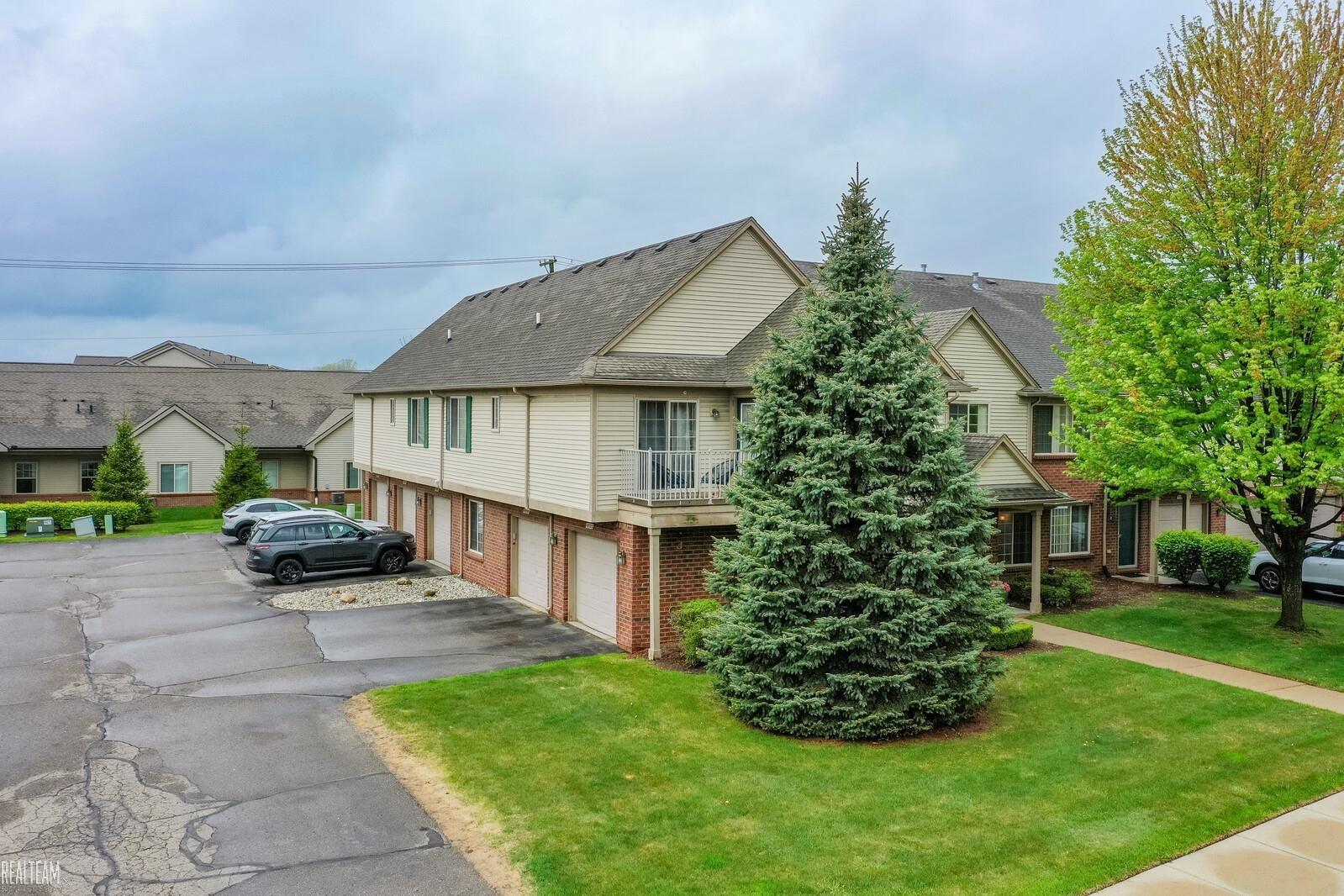 45537 Hidden View Court