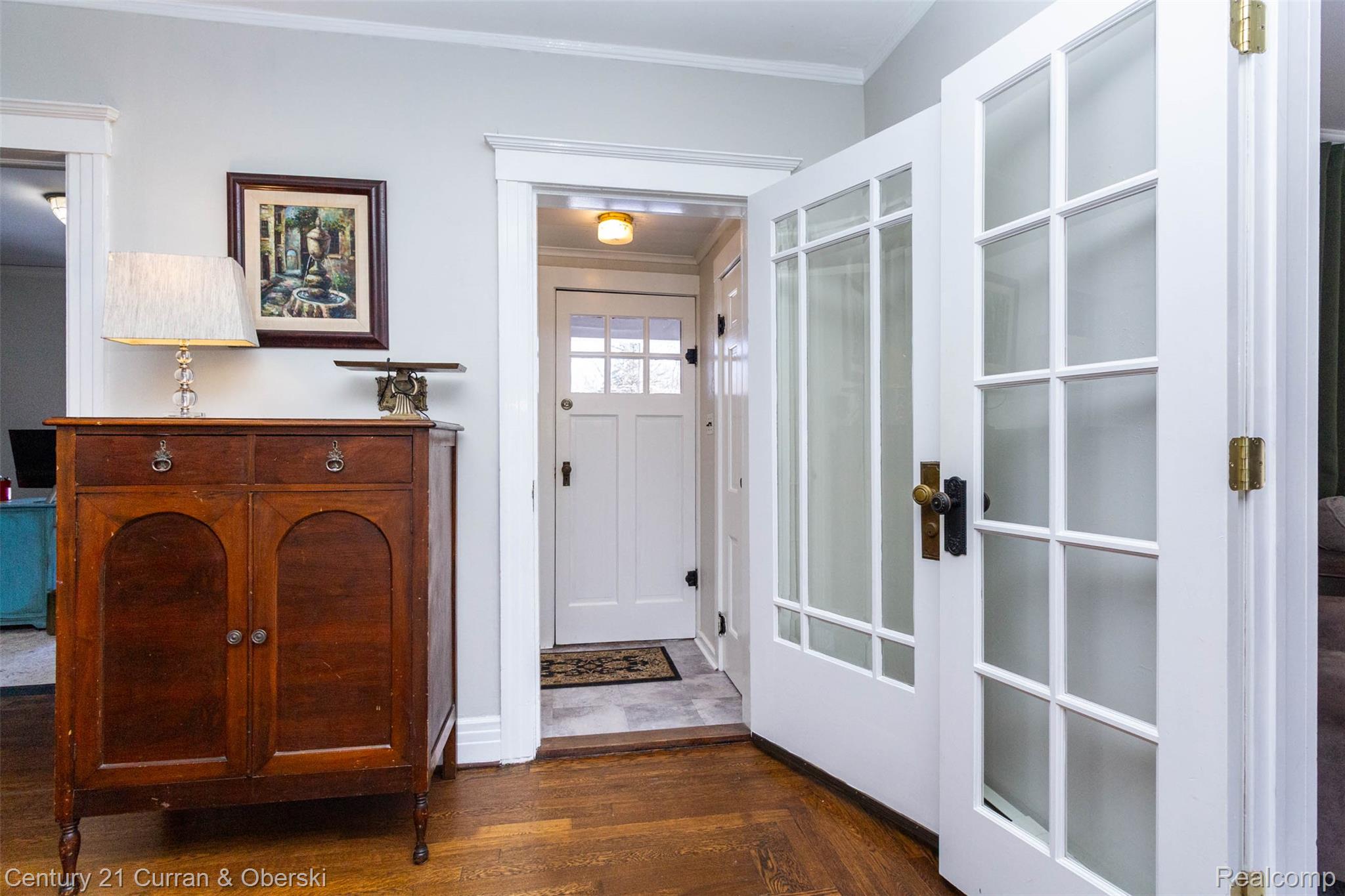 34021 Grand River Avenue