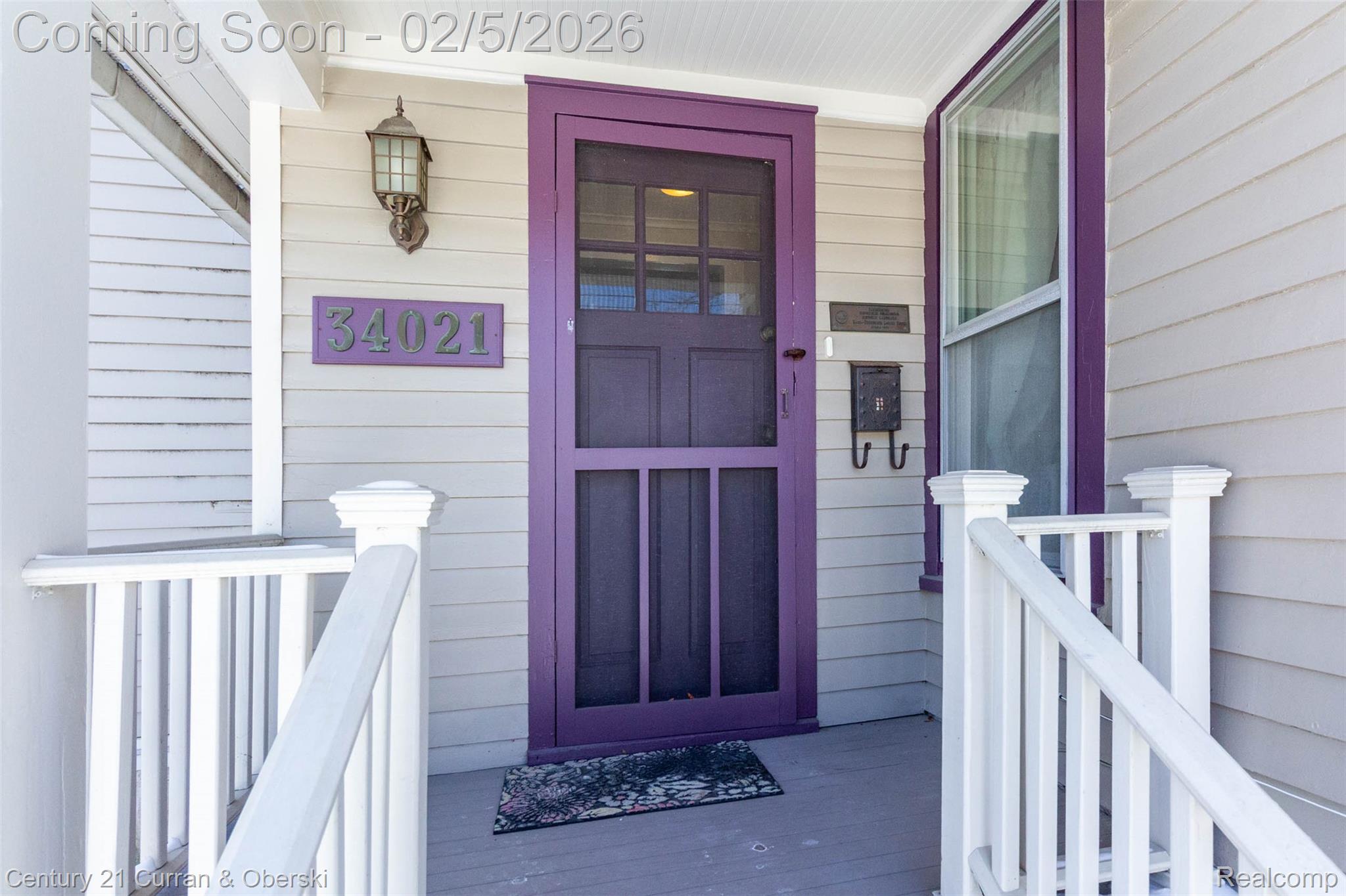 34021 Grand River Avenue