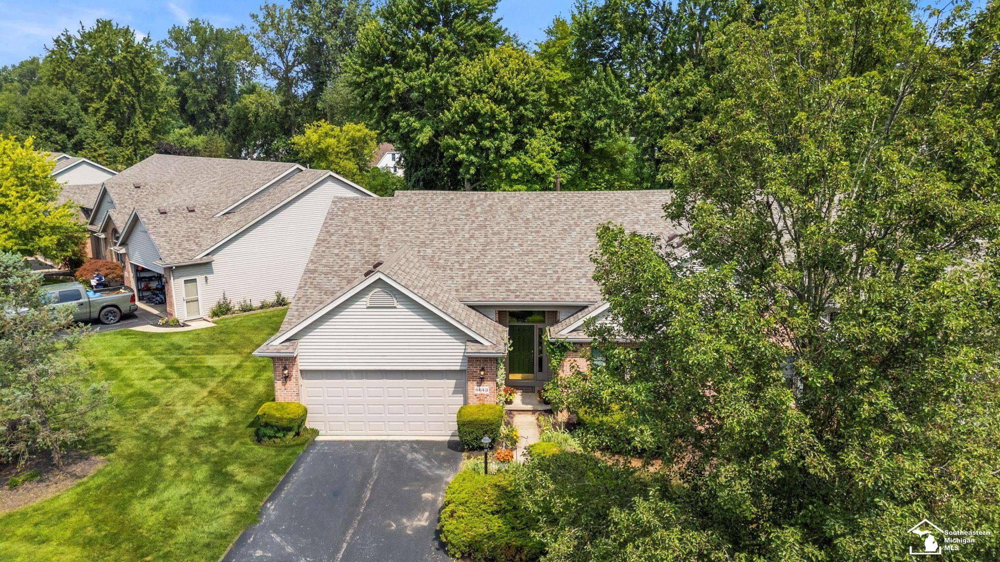 6643 Gleneagles Circle