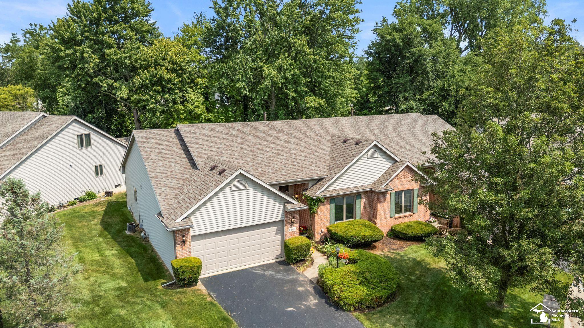 6643 Gleneagles Circle
