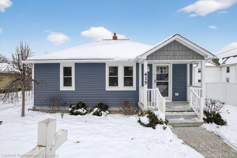 415 Putnam Street Pinckney Village MI 48169
