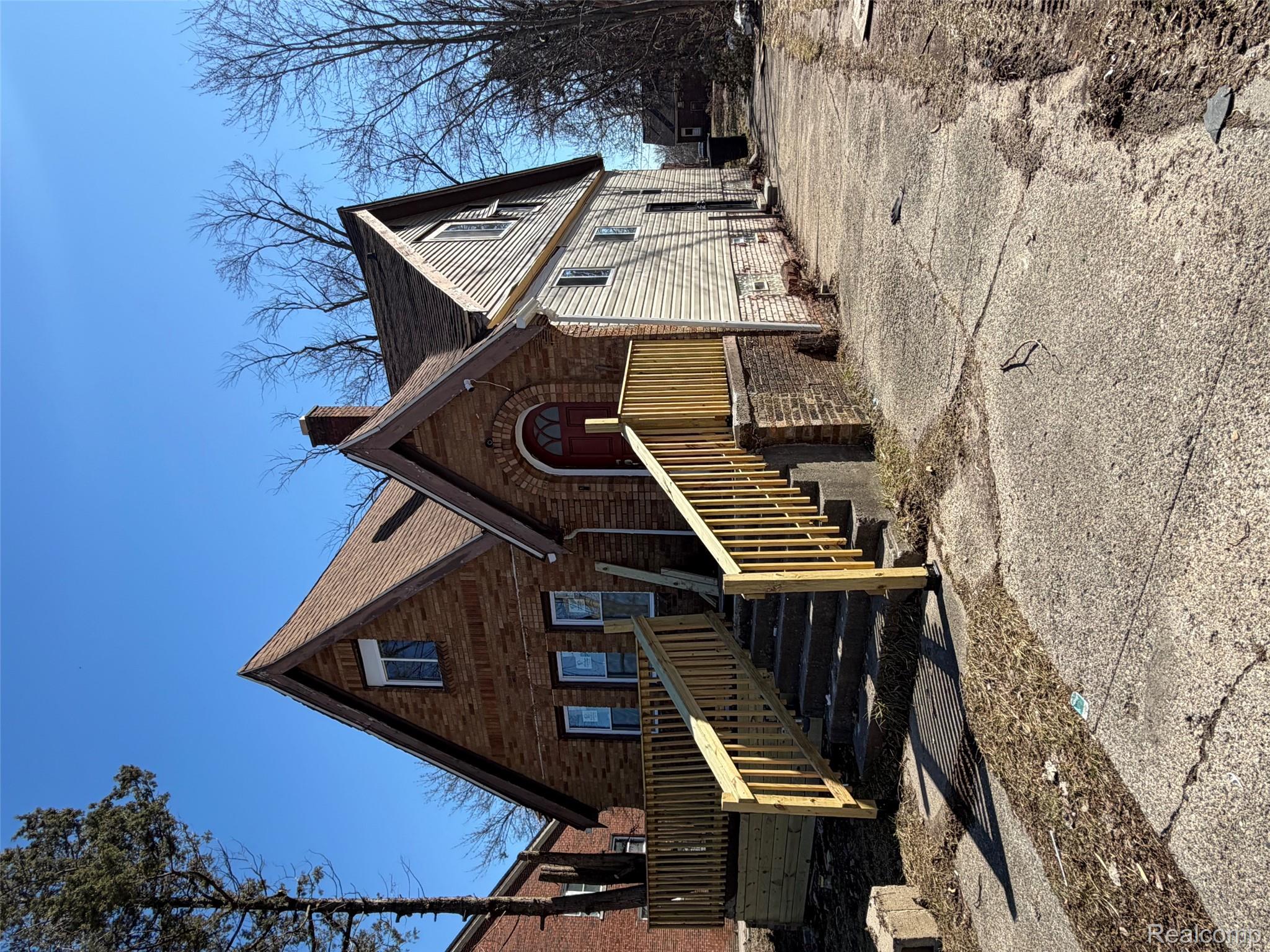 14474 Mapleridge Street