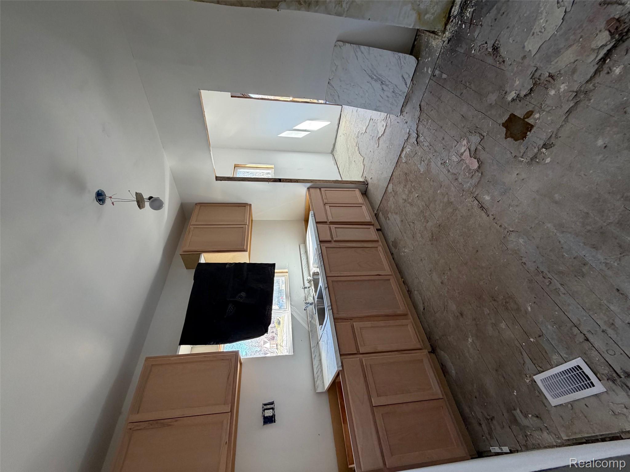 14474 Mapleridge Street