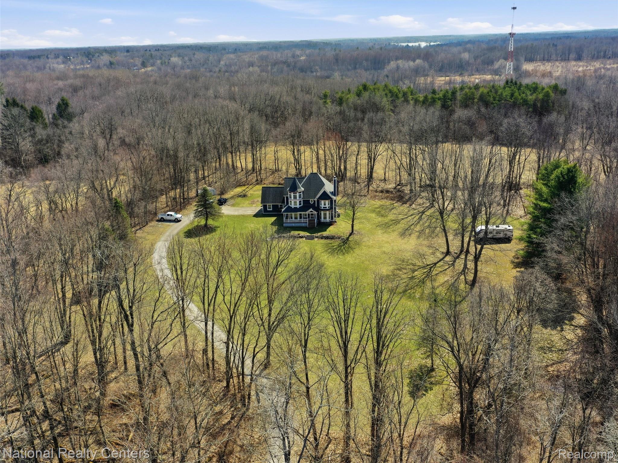 675 W Leonard Road