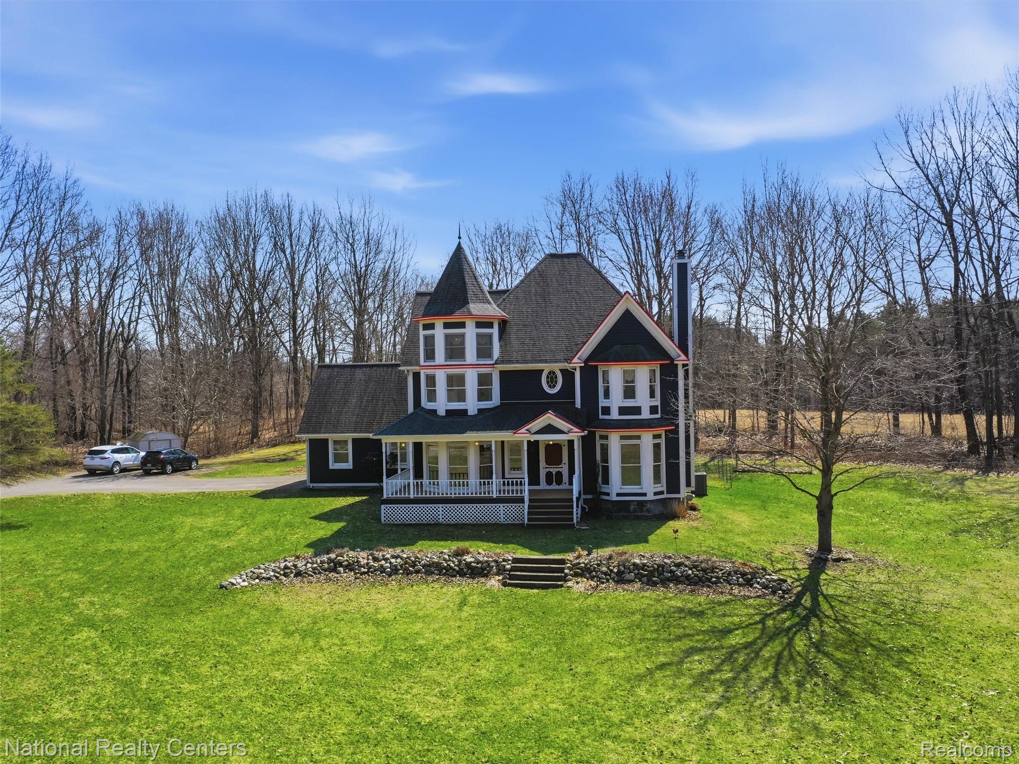 675 W Leonard Road