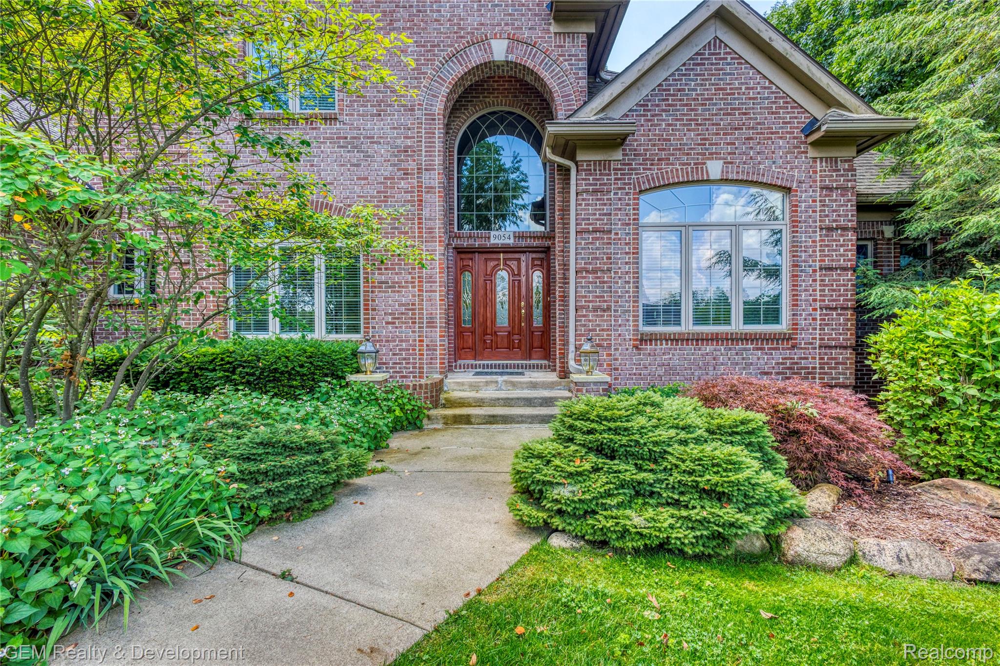 9054 Green Hickory Lane