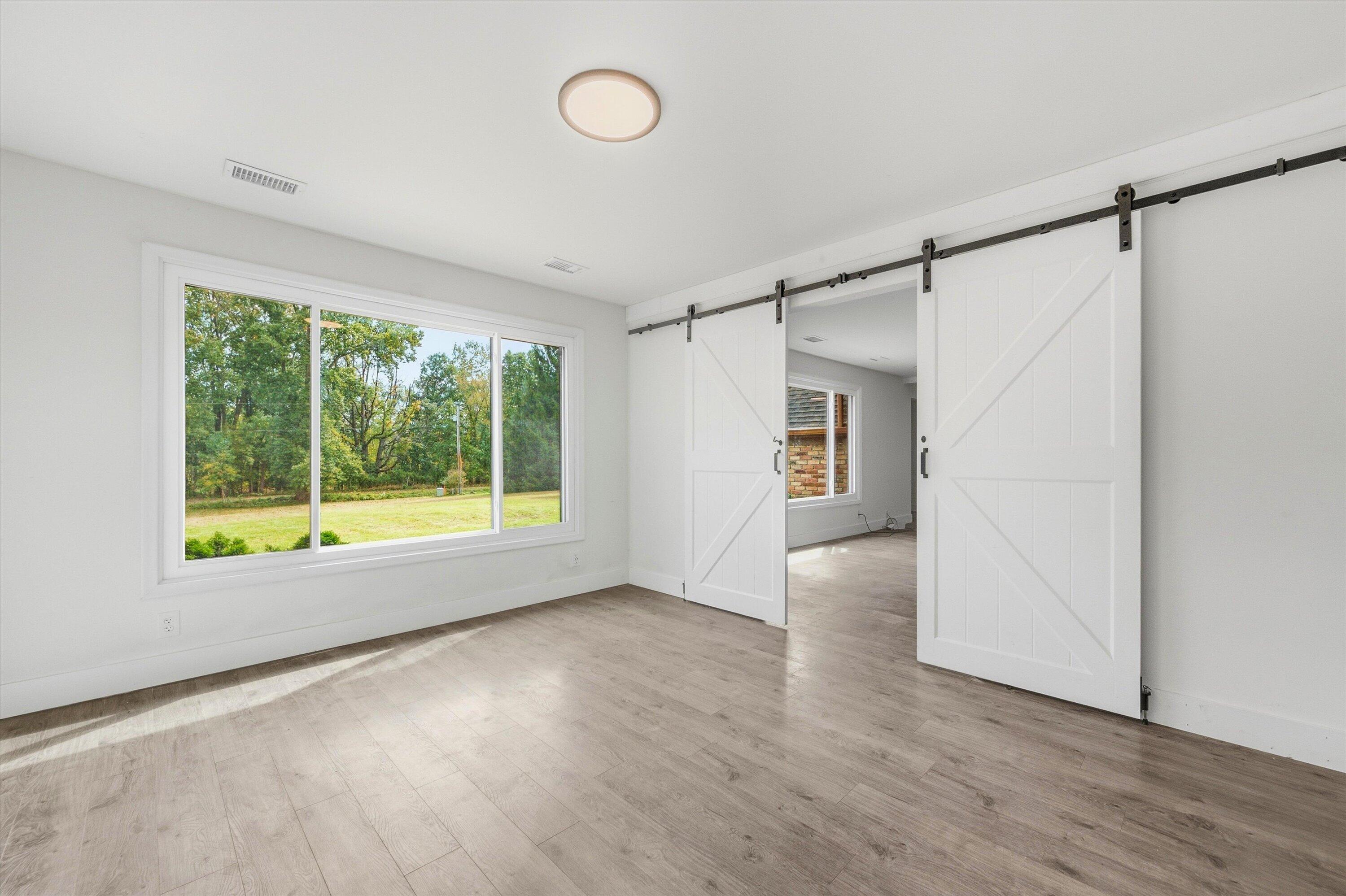 9112 E Miller Road