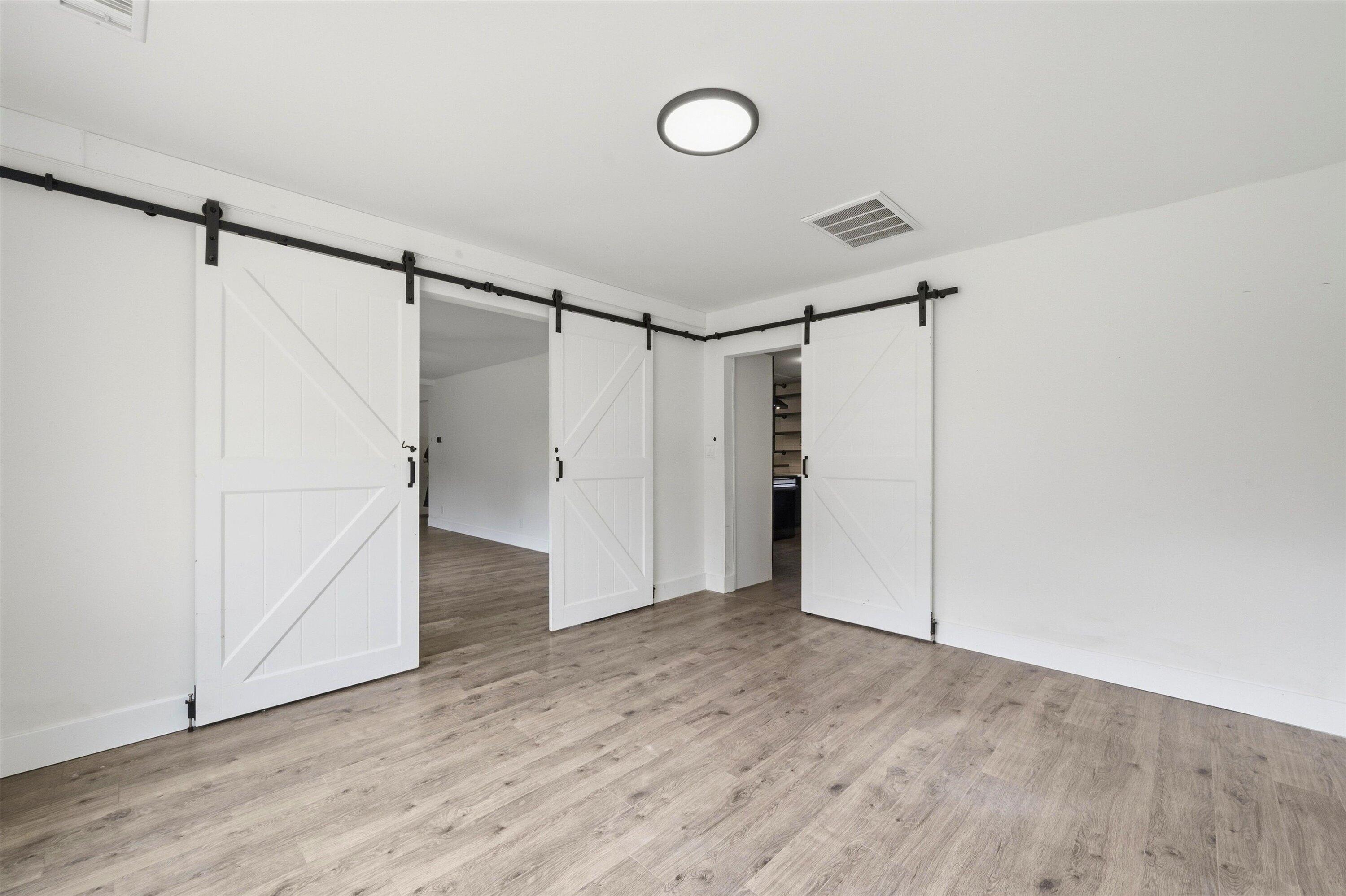 9112 E Miller Road