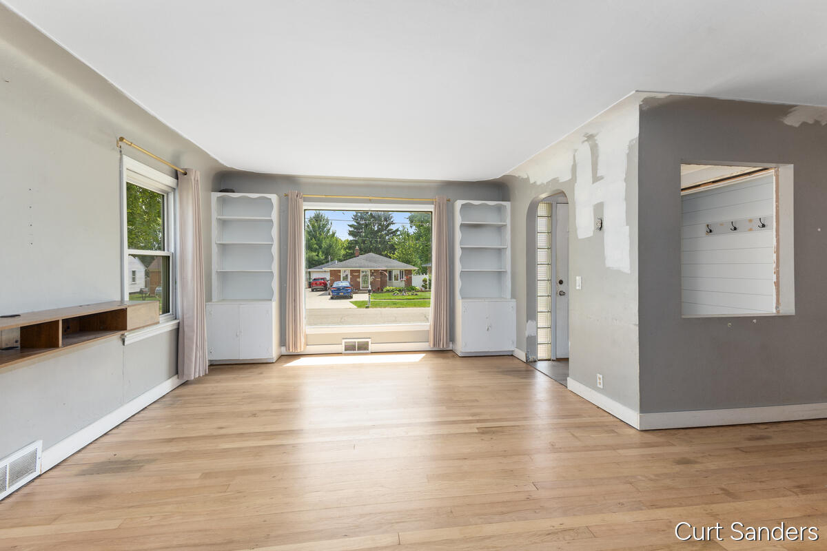 563 Ferris Street NW