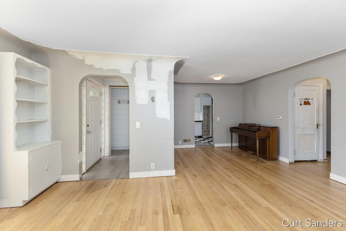 563 Ferris Street NW
