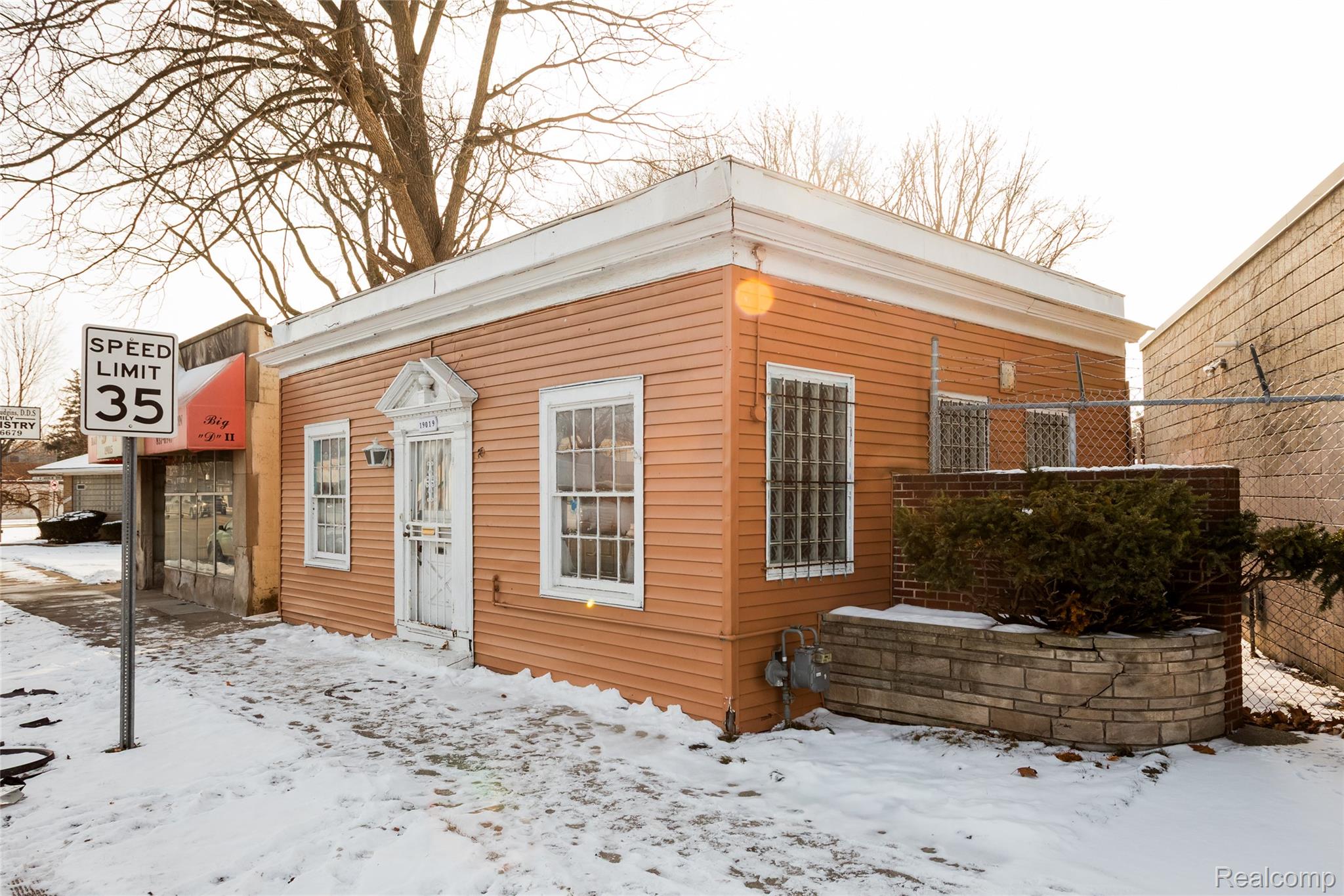 19019 Grand River Avenue