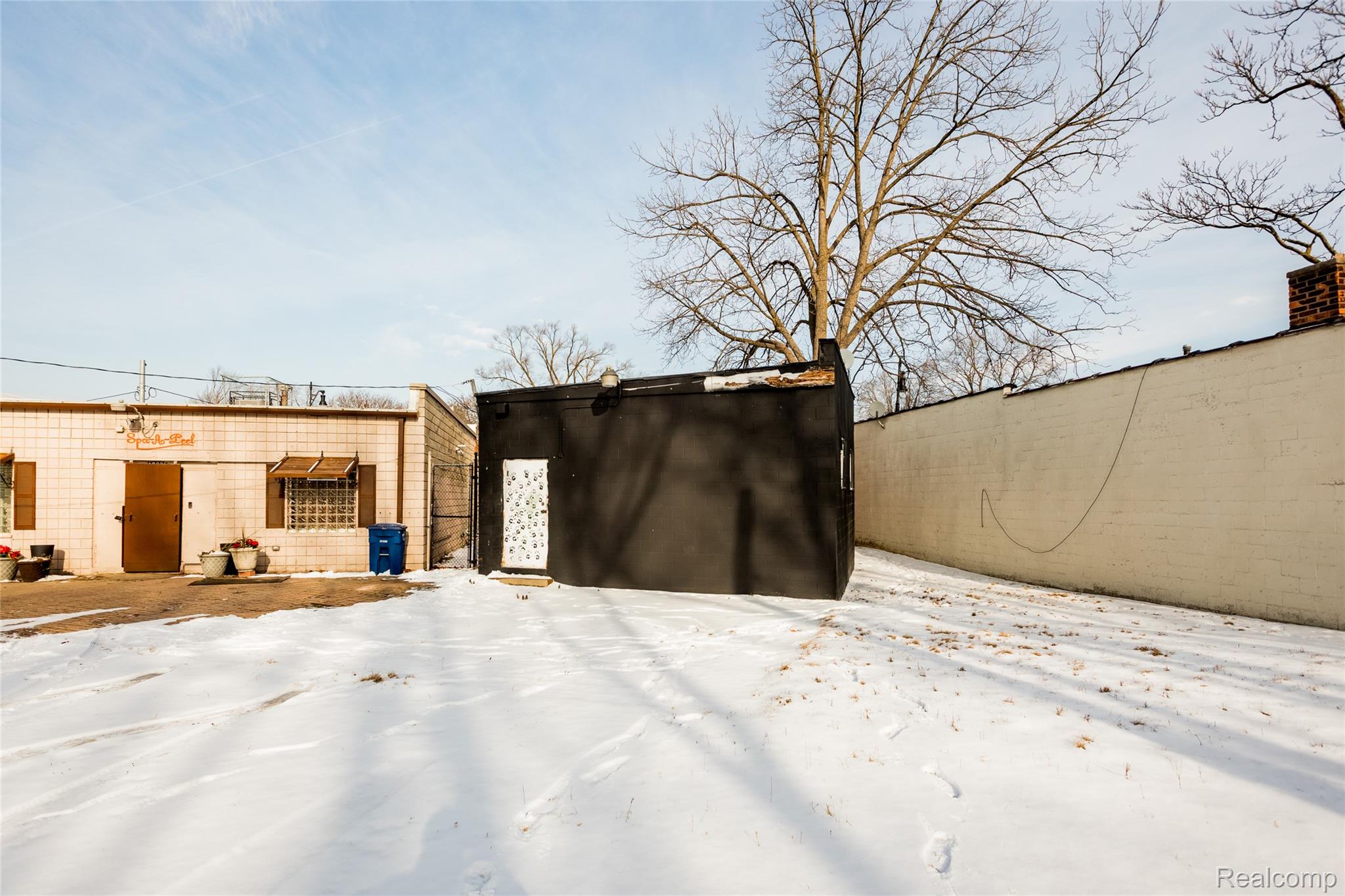 19019 Grand River Avenue