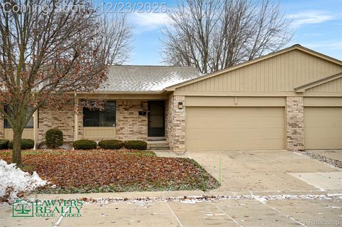 17001 Kari Court Clinton Charter Township MI 48038