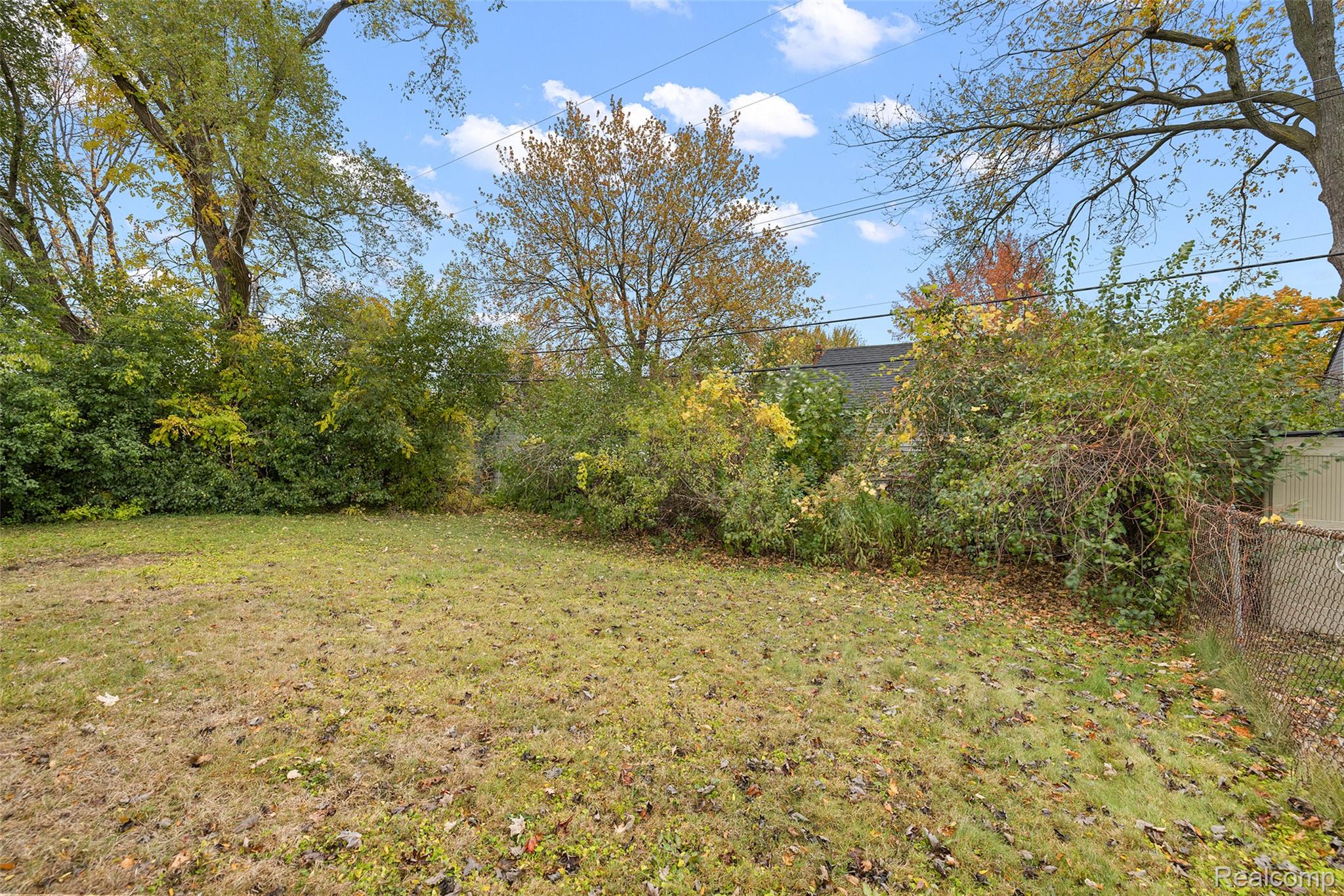 14421 Labelle Street