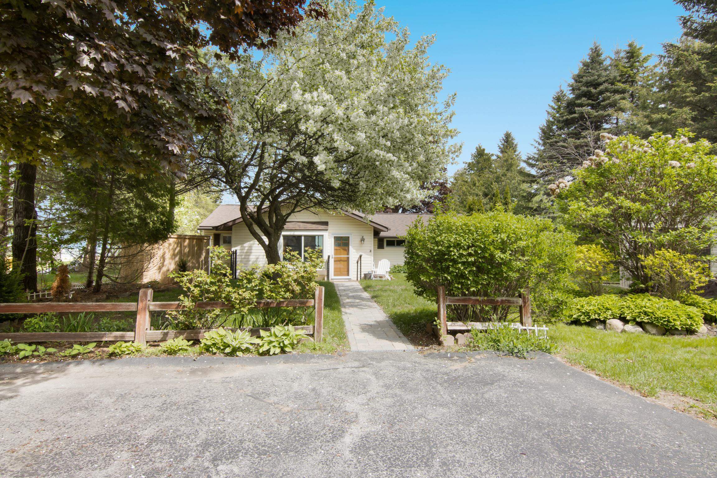 9882 Elk Lake Trail