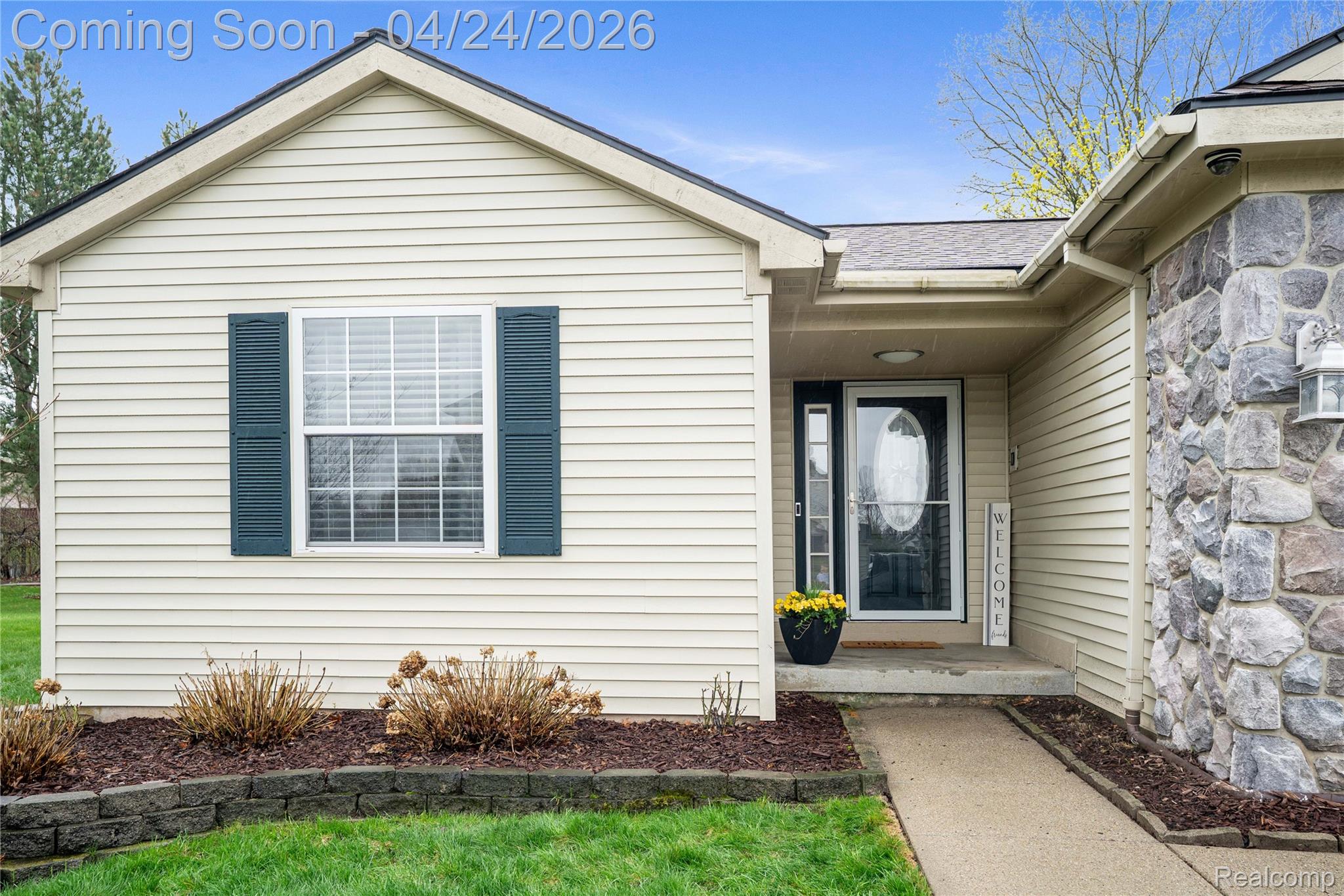 6932 Wellesley Boulevard