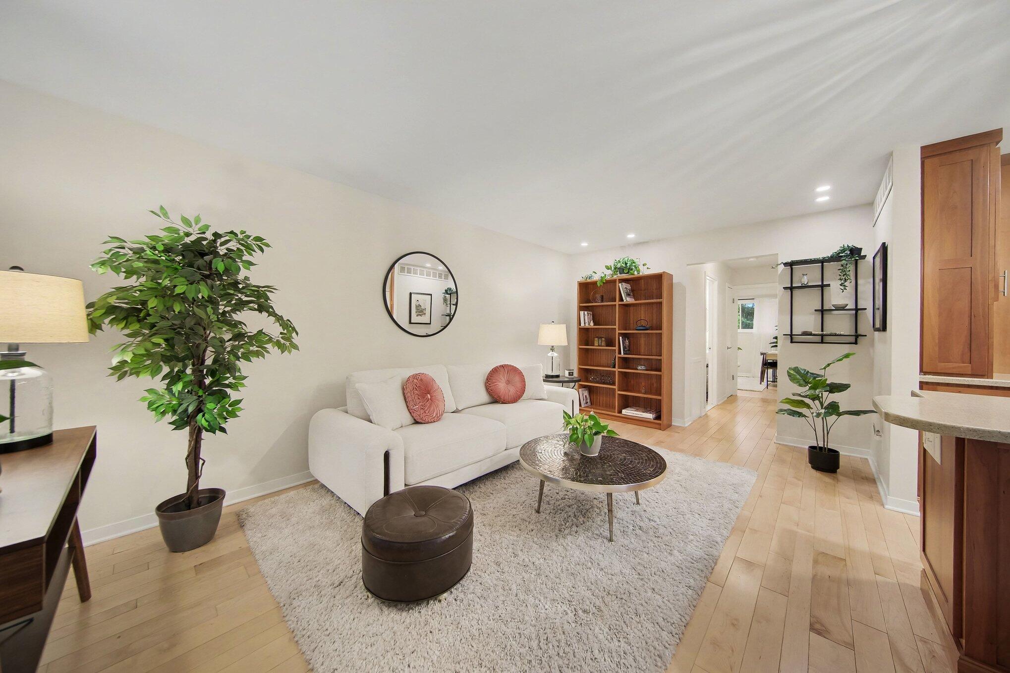 2950 W Whittier Court