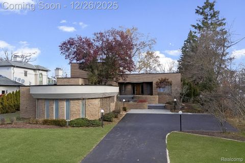 Tiny photo for 3317 W Shore Drive, Orchard Lake Village City, MI 48324 (MLS # 20251054840)