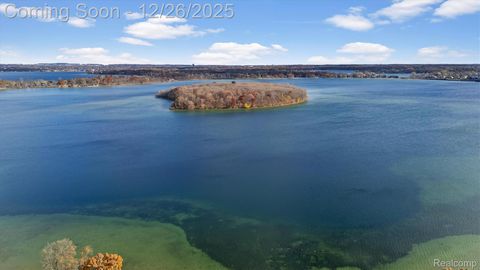 Tiny photo for 3317 W Shore Drive, Orchard Lake Village City, MI 48324 (MLS # 20251054840)