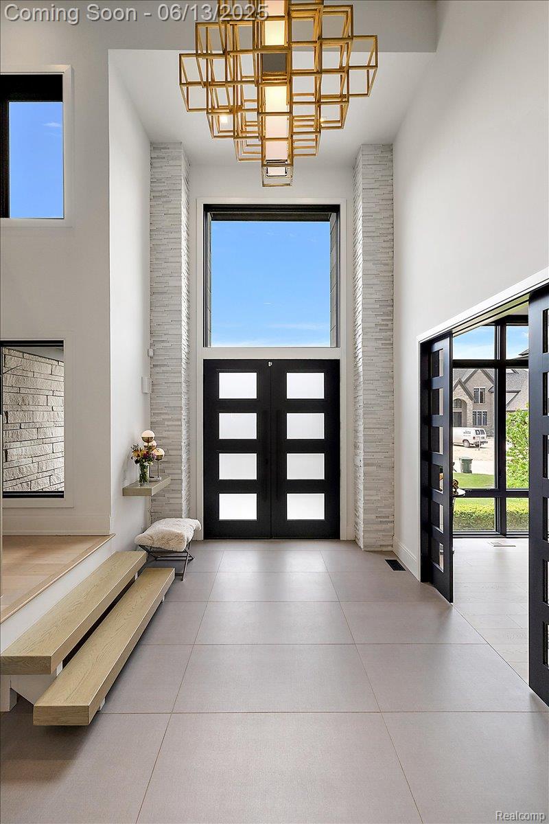 212 Enclave Court