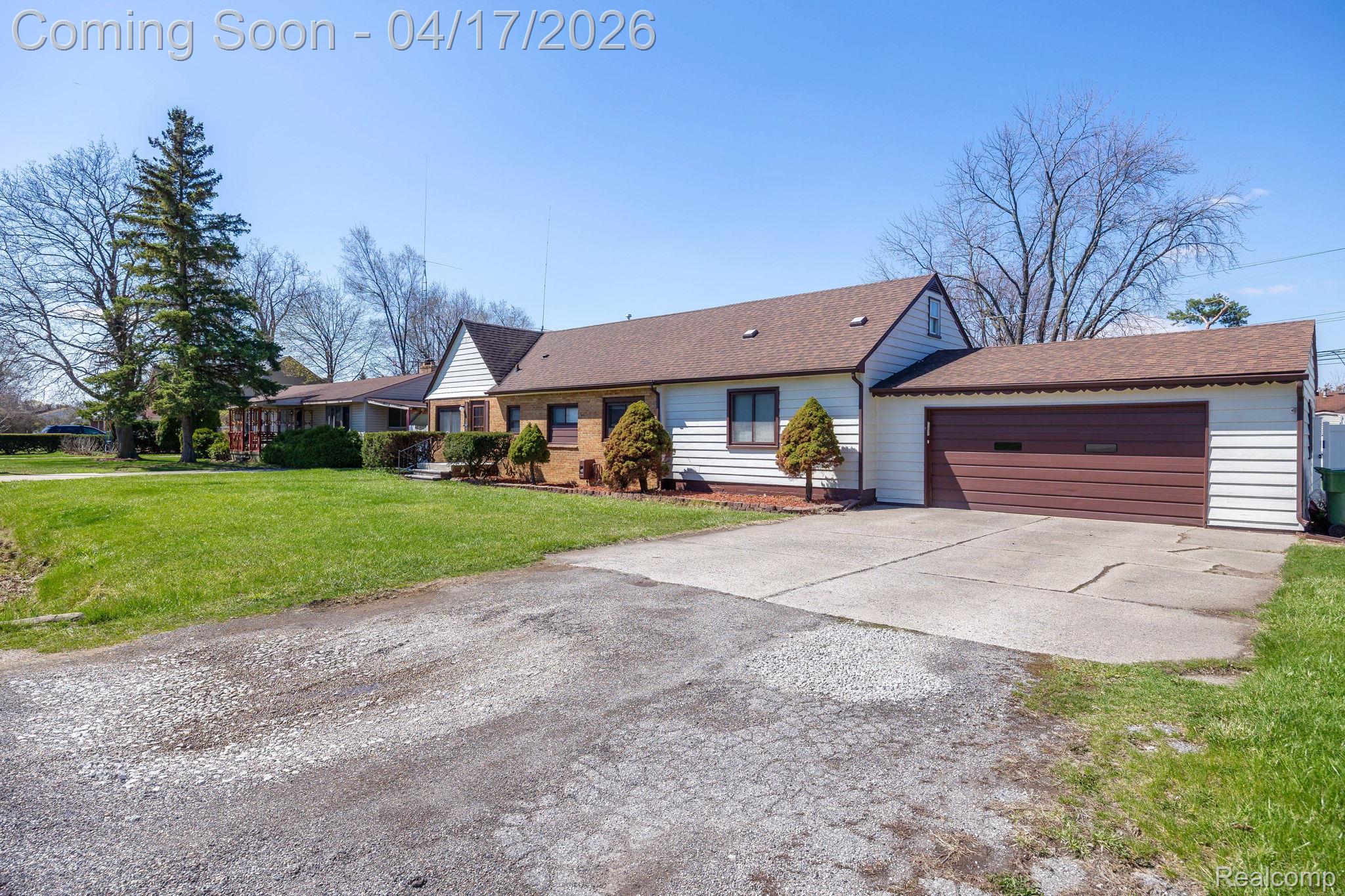 13750 Flanders Street