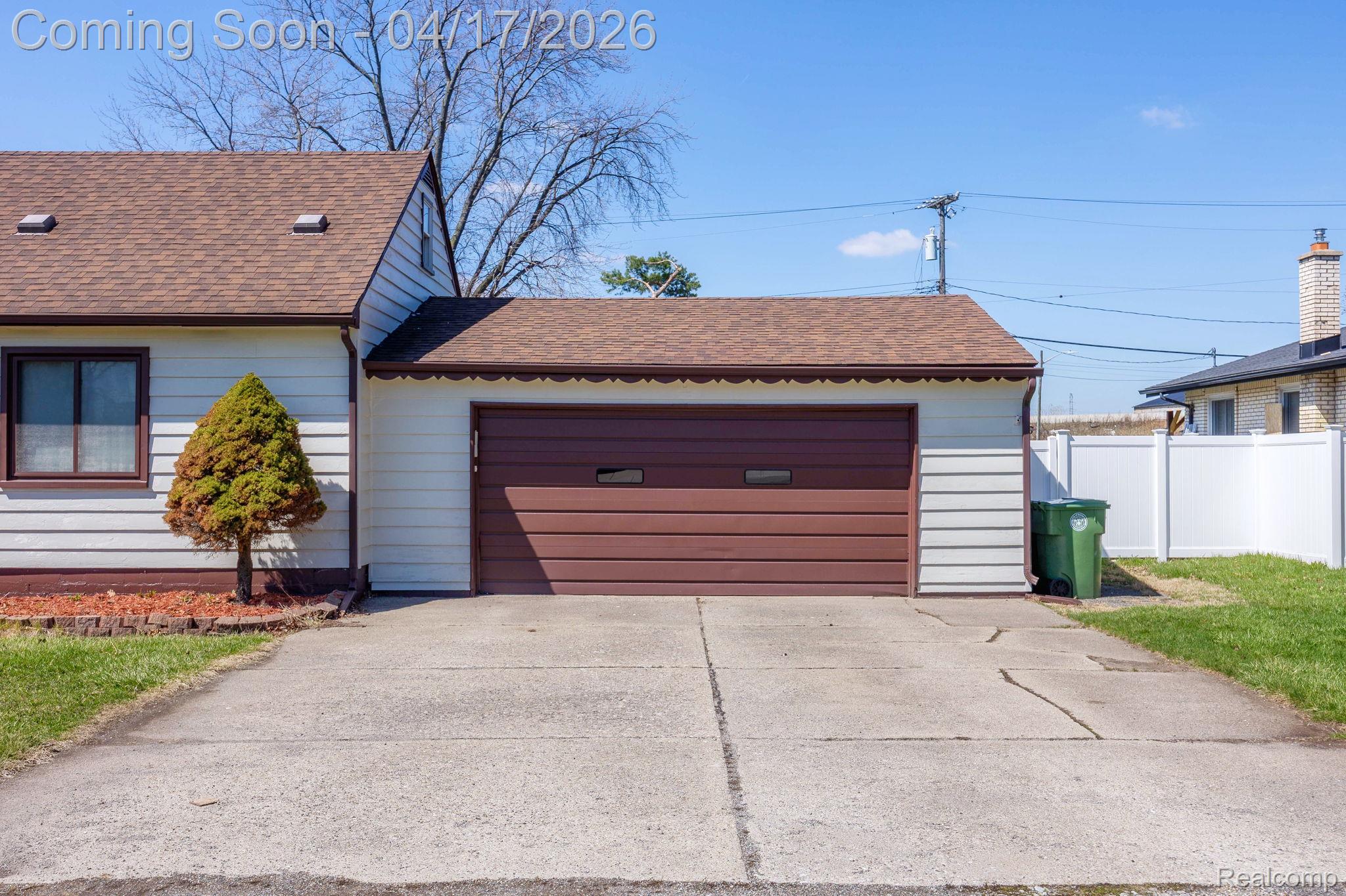 13750 Flanders Street