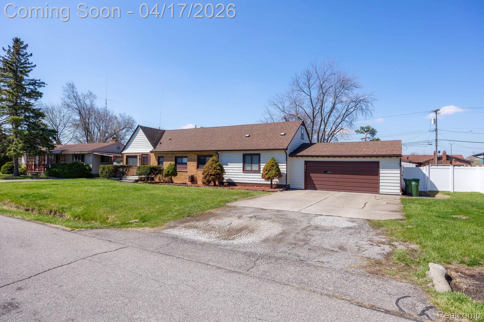 13750 Flanders Street