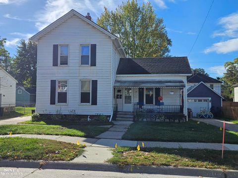 35 Hubbard Avenue Mt Clemens City MI 48043
