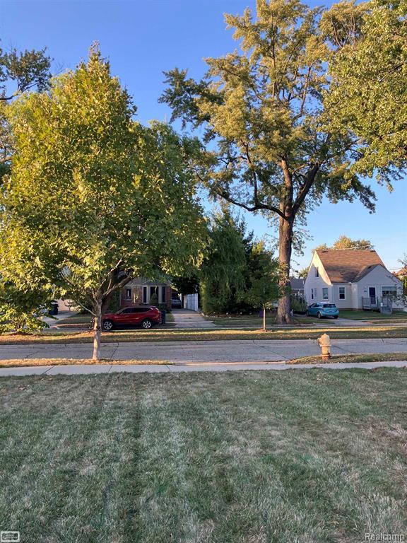 1137 LARKMOOR