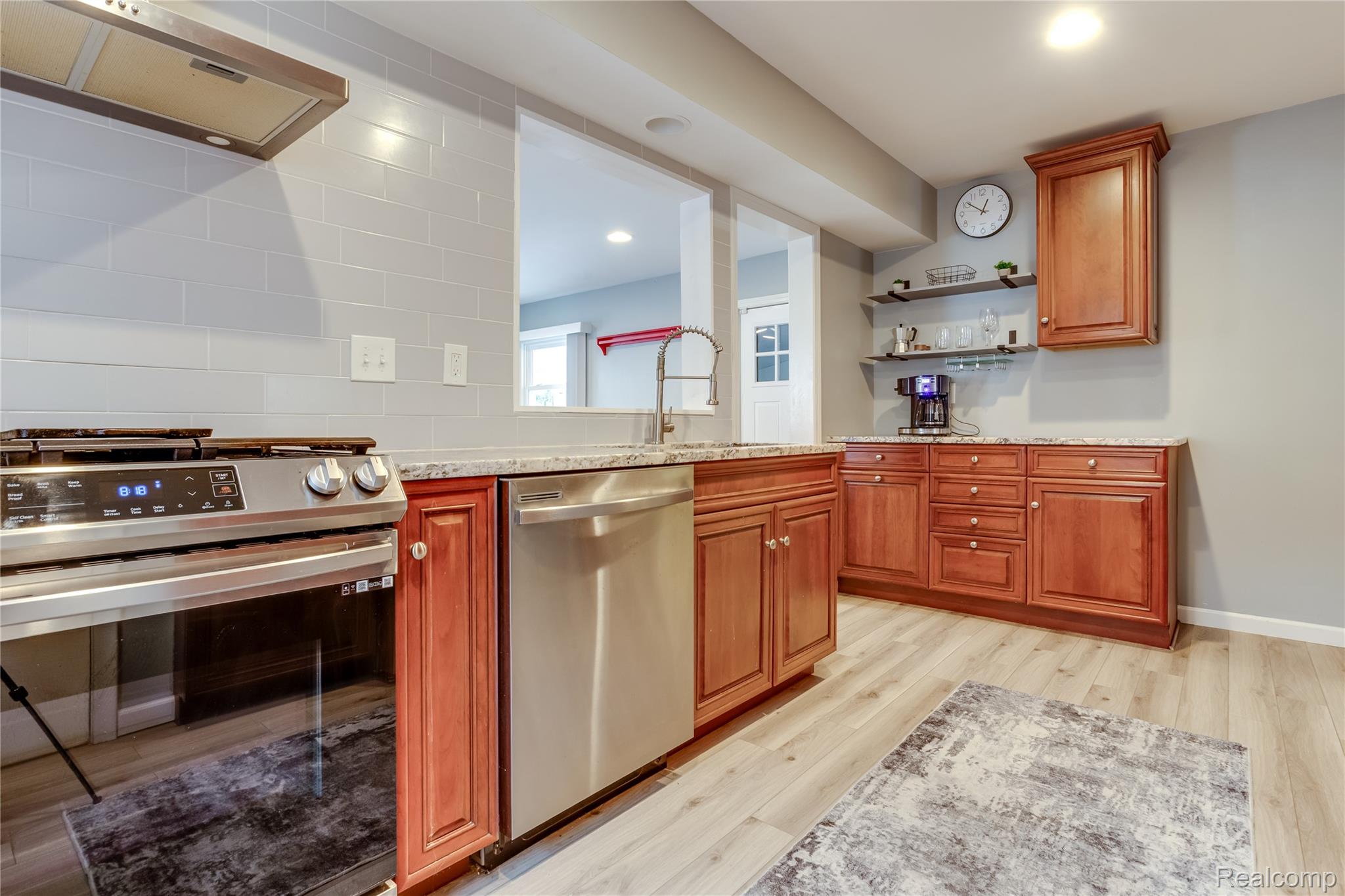 3444 Riverside Drive