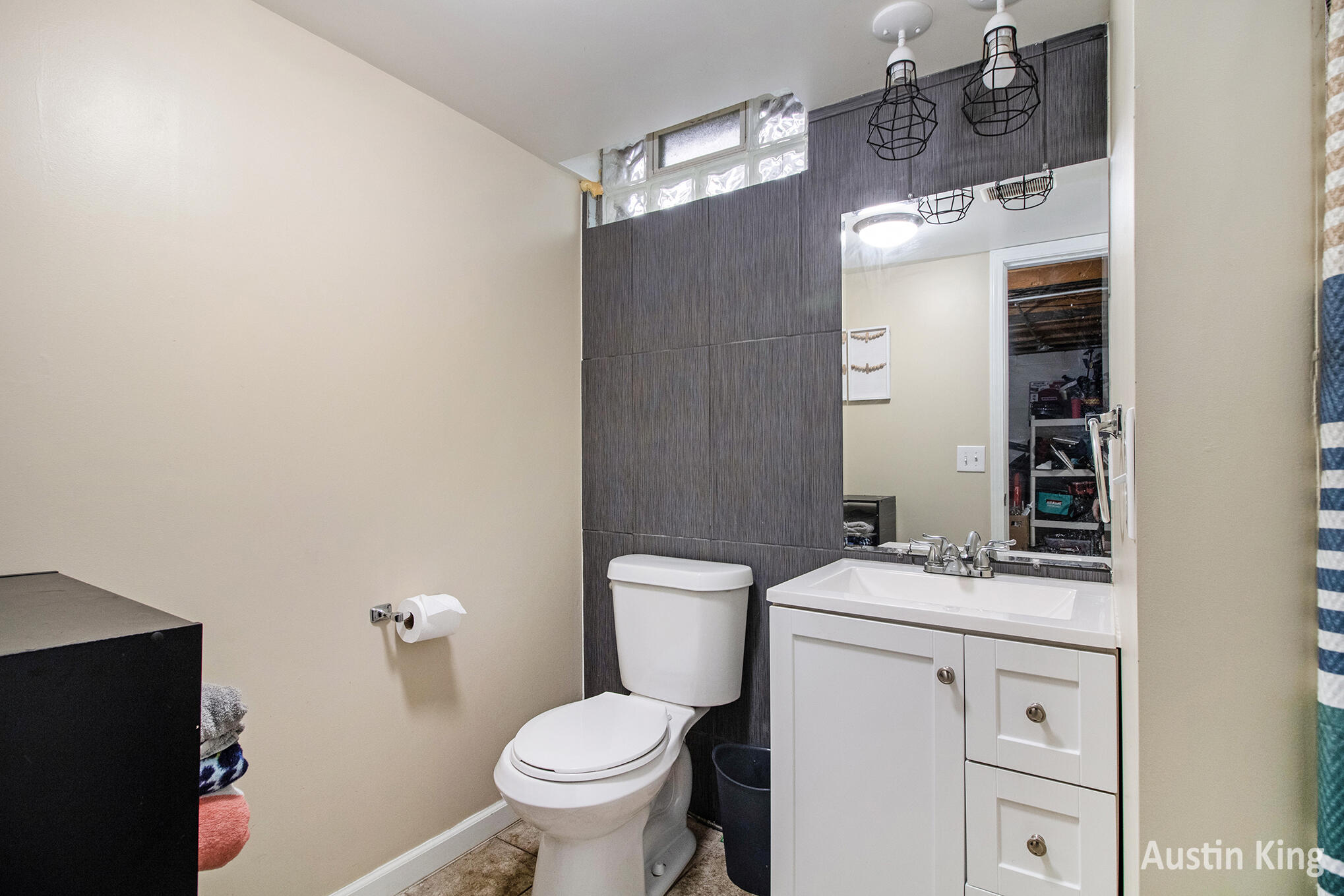 Wyoming City, Michigan 49509, United States, 3 Bedrooms Bedrooms, ,2 BathroomsBathrooms,Residential,Active,228965