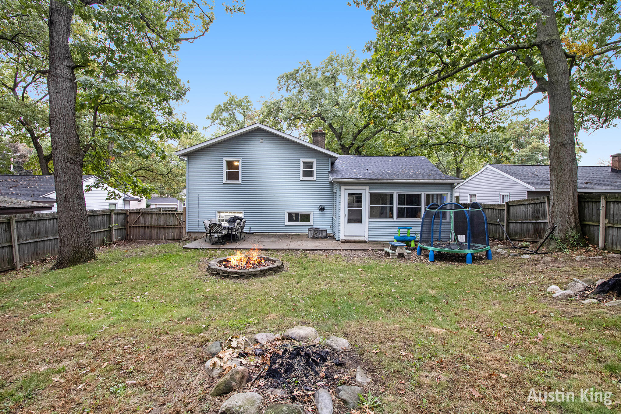 Wyoming City, Michigan 49509, United States, 3 Bedrooms Bedrooms, ,2 BathroomsBathrooms,Residential,Active,228965