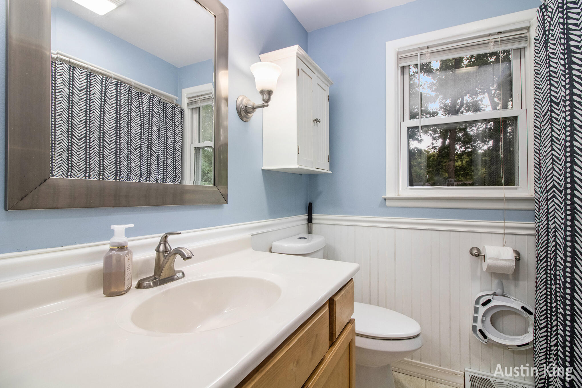 Wyoming City, Michigan 49509, United States, 3 Bedrooms Bedrooms, ,2 BathroomsBathrooms,Residential,Active,228965