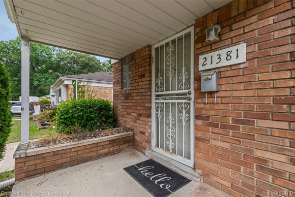 21381 KIPLING ST, OAK PARK, MI 48237 - Image 1be016f2900ffca2d2ab1b19edf1e8b3/1123335062