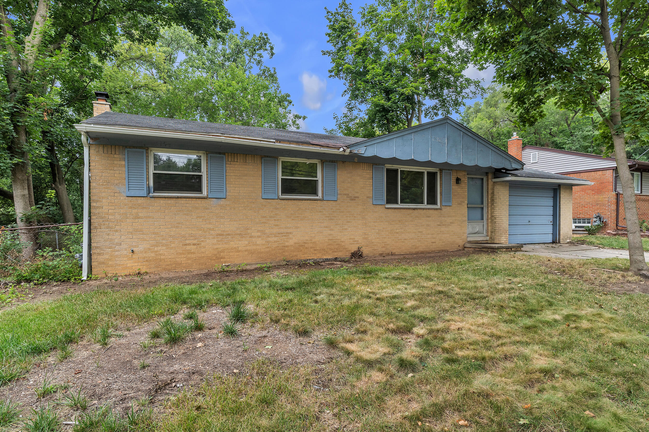 2267 Pontiac Trail