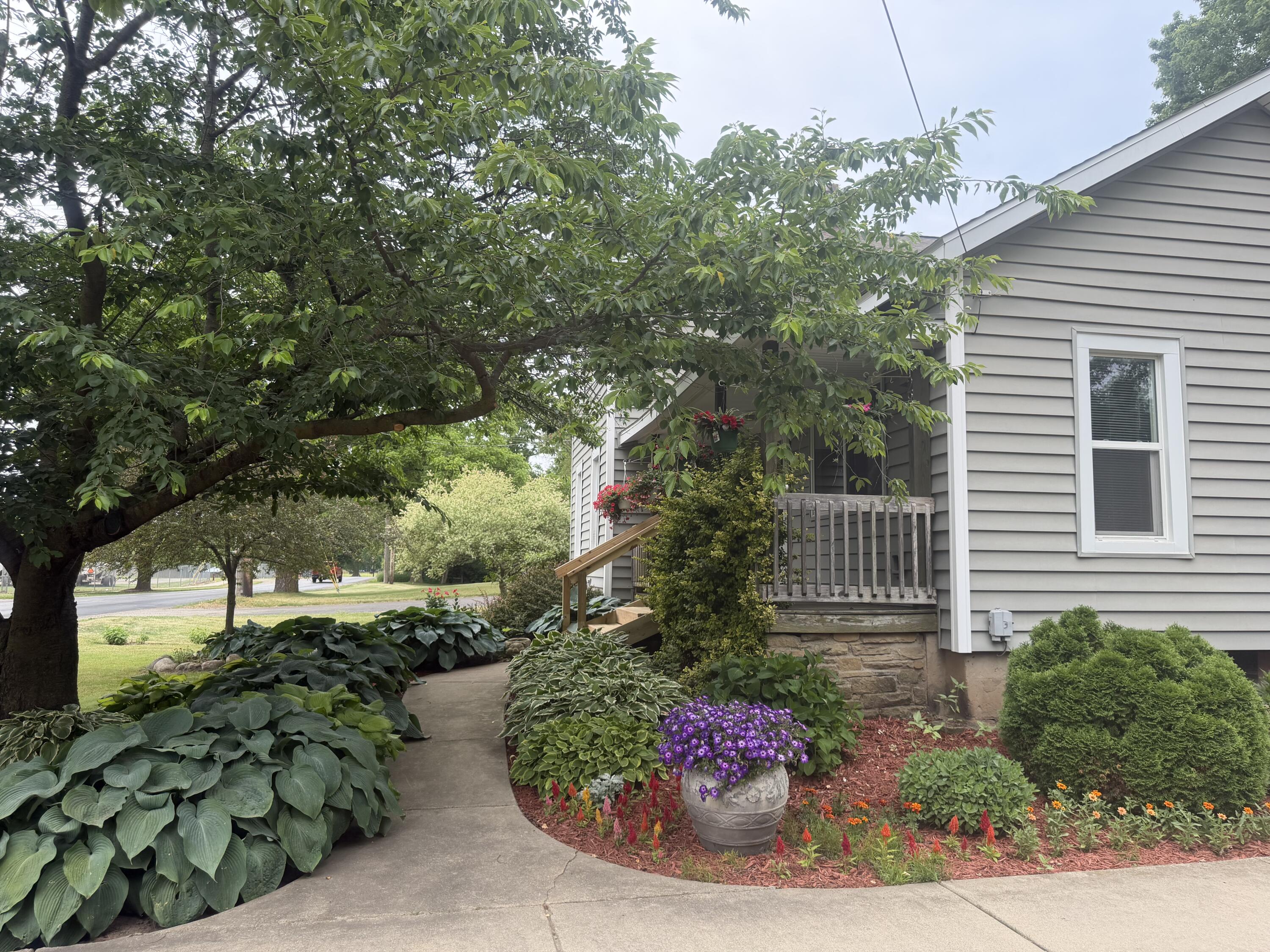 283 East Avenue