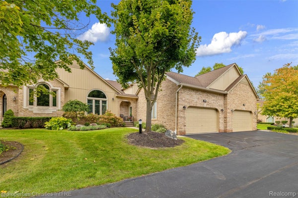 2124 CLEARWOOD CT APT 712, SHELBY TOWNSHIP, MI 48316 - Image 1beff035c453f0442d1dab6ba8d7b0b3/3851959593