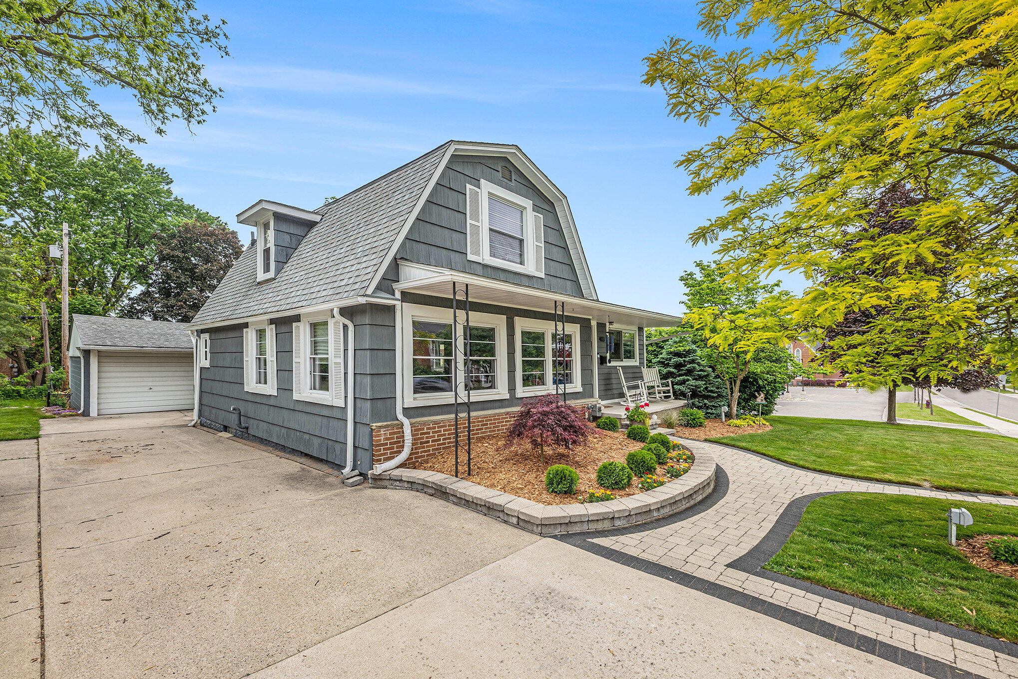403 N Helen Avenue