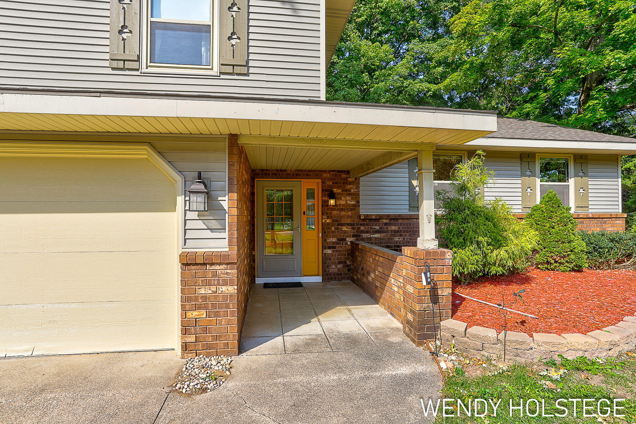 776 Meadowbrook Avenue