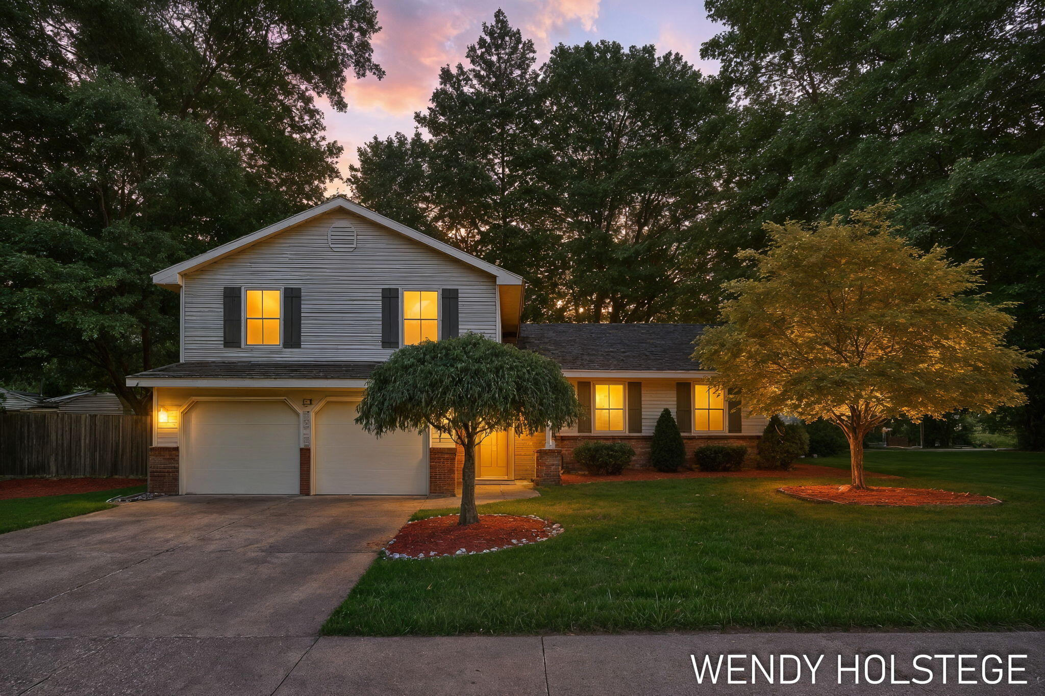 776 Meadowbrook Avenue