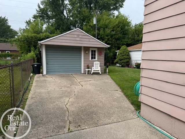 18746 Woodside Street