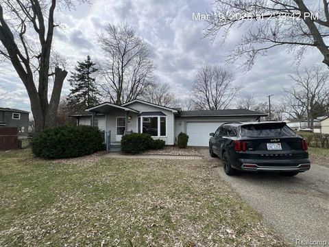 3024 Longview Avenue Rochester Hills City MI 48307