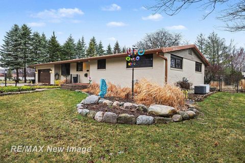 Tiny photo for 314 W Saint Andrews Road, Midland City, MI 48640 (MLS # 61050203257)