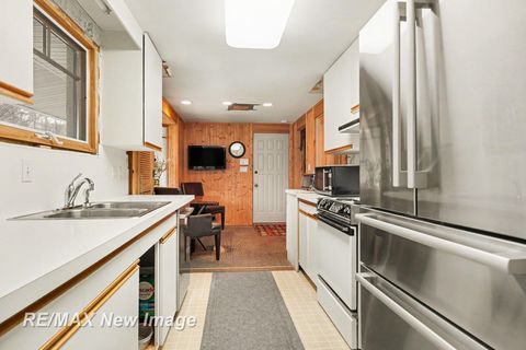 Tiny photo for 314 W Saint Andrews Road, Midland City, MI 48640 (MLS # 61050203257)